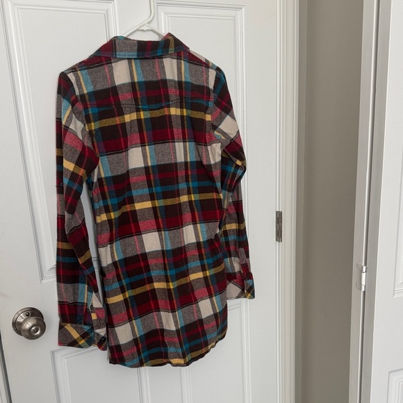 Matchbox Plaid Button-Up Shirt for Women. Versatile styling - Picture 3 of 6